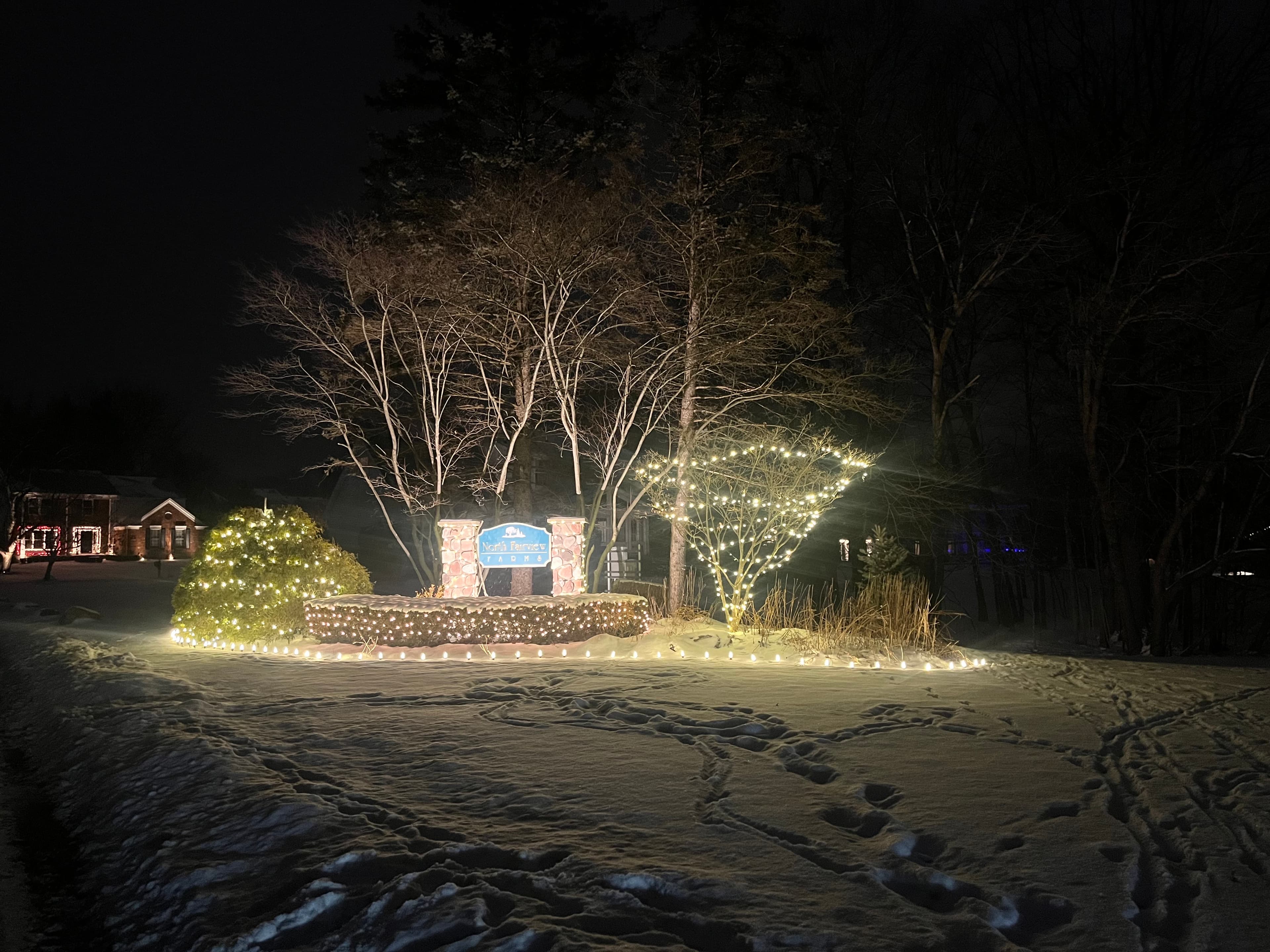 Rochester Hills – HOA Entrance & Monument